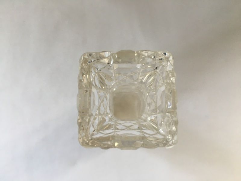 Liten Vase i Pressglass